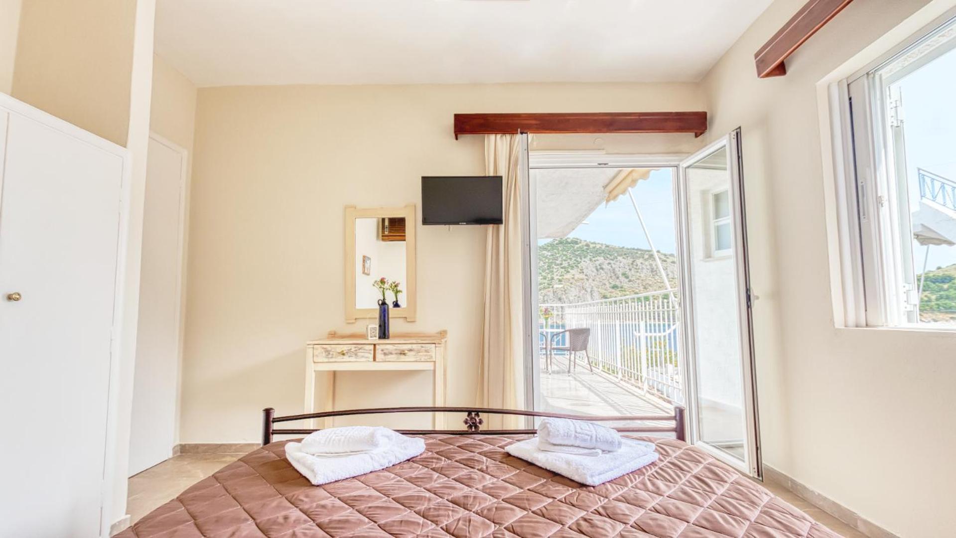 Akrotopi Apartments & Studios Tolo Bagian luar foto